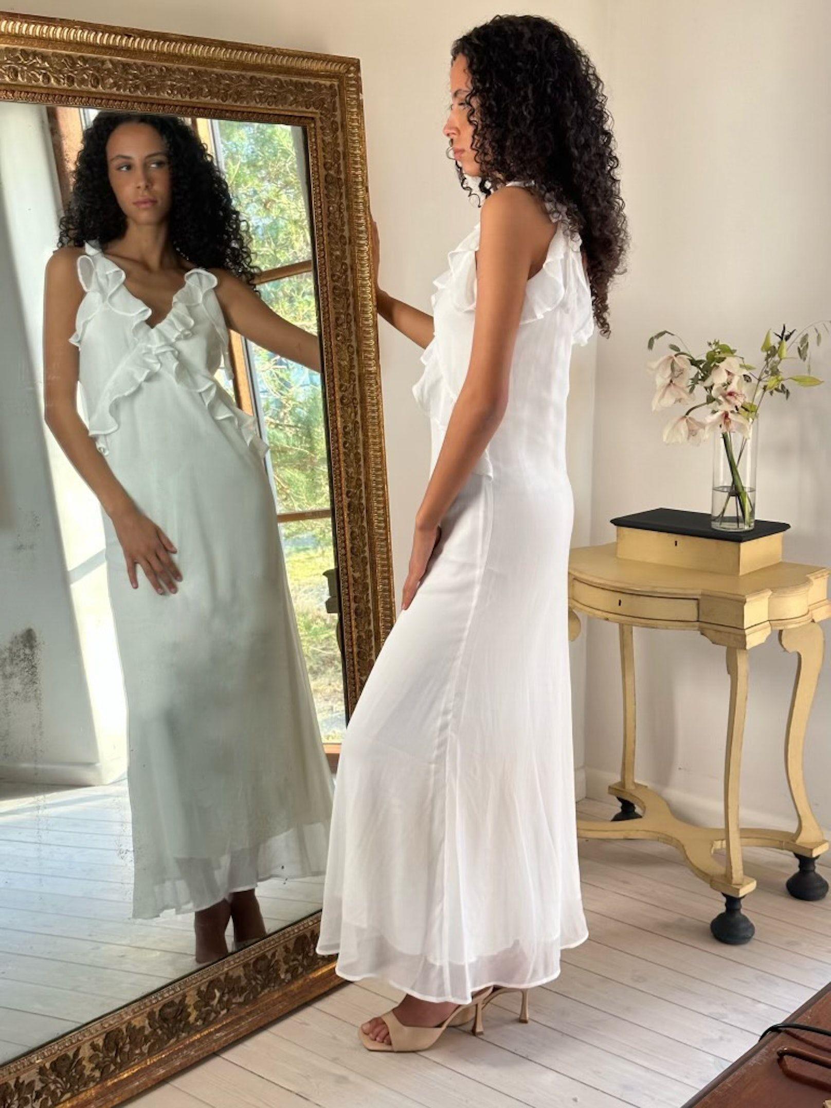 Neo Noir Dara White Chiffon Ruffle V-Neck Maxi Dress – Sleeveless | Women