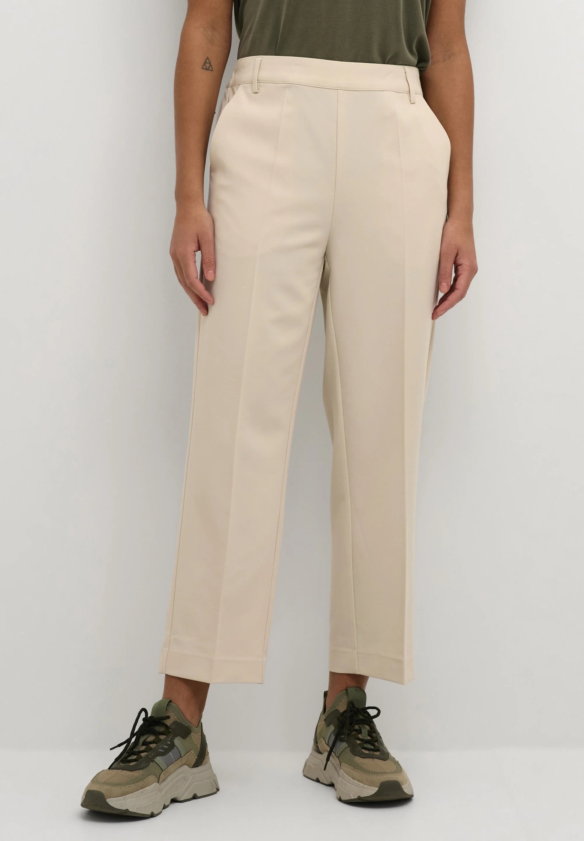 Kaffe KAsakura HW Sand Beige Cropped Tailored Trousers – Elastic Waist Pressed Crease Side Pockets | Women