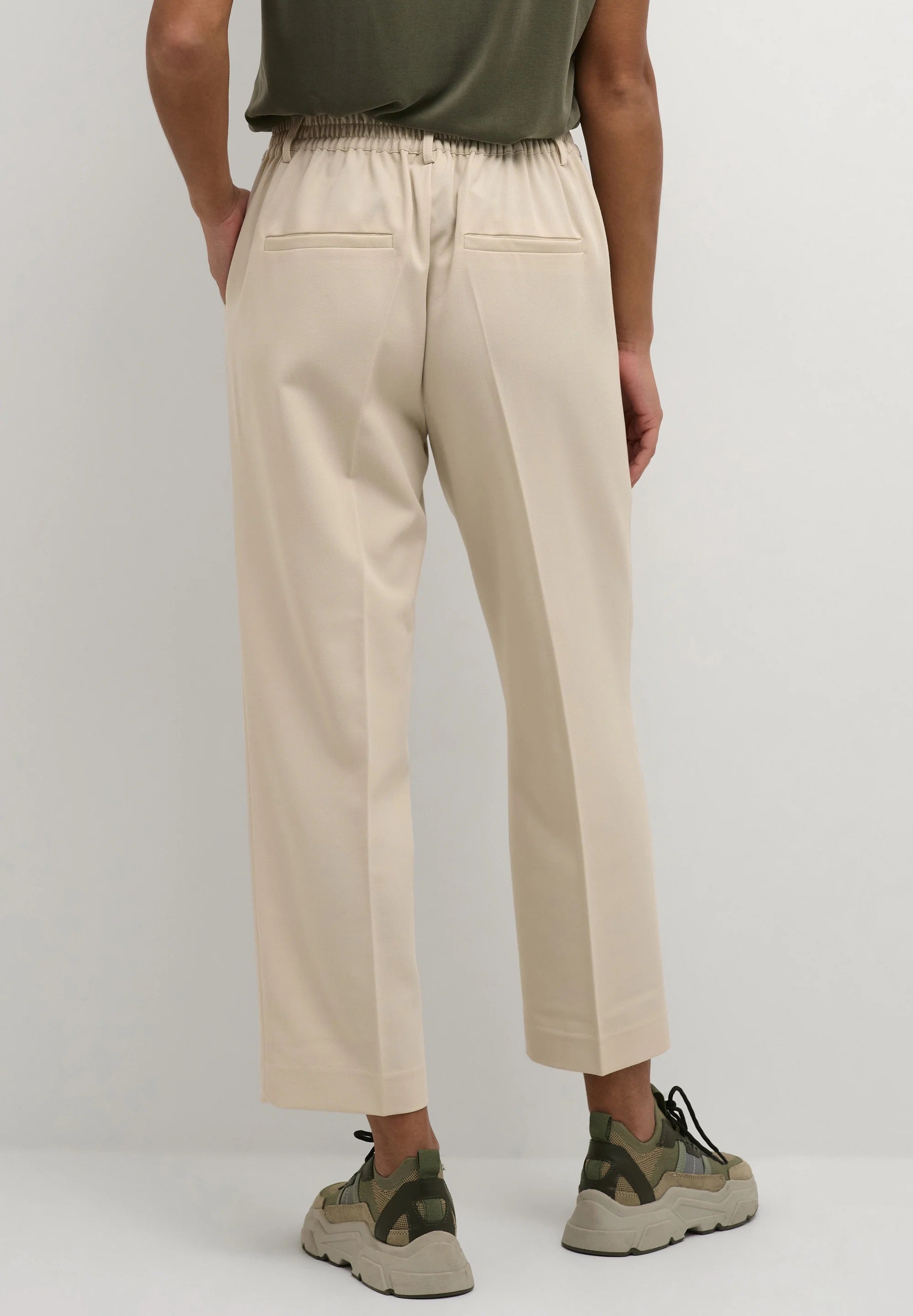 Kaffe KAsakura HW Sand Beige Cropped Tailored Trousers – Elastic Waist Pressed Crease Side Pockets | Women